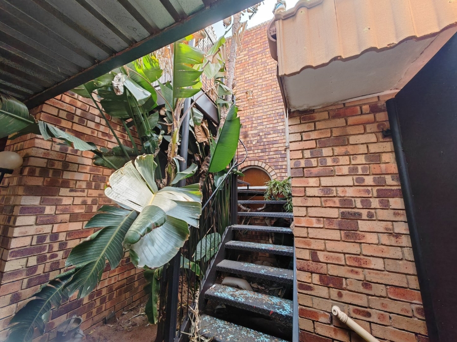 5 Bedroom Property for Sale in Pellissier Free State